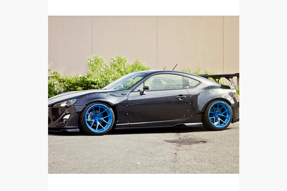 Subaru BRZ 2012–2021 Boční prahy V4 (karbon) Fotografie 4