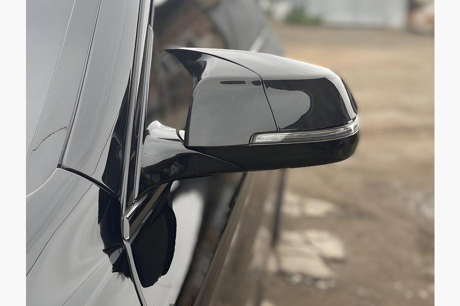 BMW řady 6 F12/F13/F06 2011–2018 Kryty zrcátek 2015-2018 M-Look (s klipy, 2 ks) Image