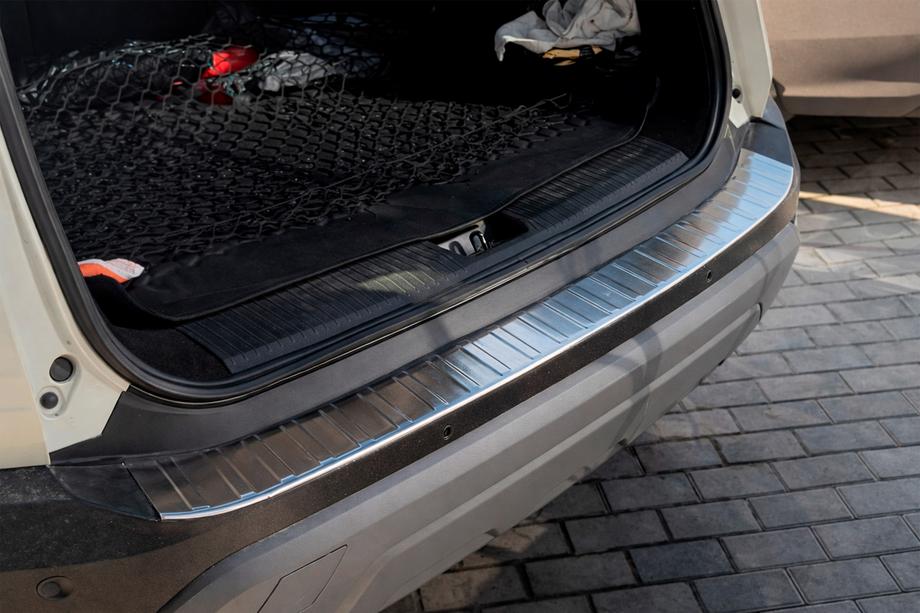 Nissan X-trail T33/Rogue 2022– Nerezová matná ochranná lišta zadního nárazníku Carmos (pro e-Power) Image