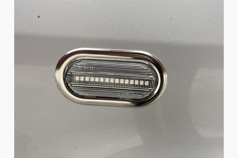 Volkswagen Caddy 2004–2010 Nerezové kryty blinkrů (2 ks) Image