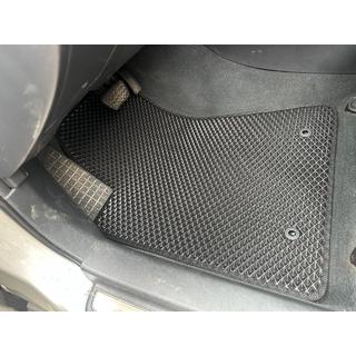 Autokoberce EVA V-2 (černé) Toyota Avensis 2003–2009 fotografie 2
