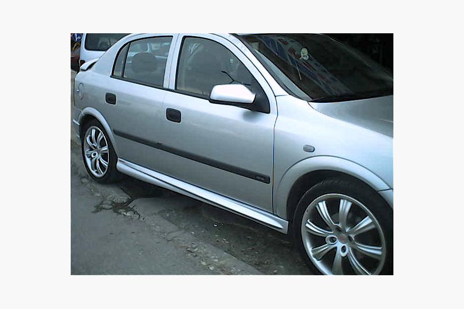 Opel Astra G Classic 1998–2012 Boční prahy HB (k lakování) Image