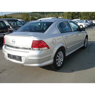 Zadní spodní difuzor Sedan (k lakování) Opel Astra H 2004–2013 fotografie 4