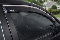 Kia Sportage 2004–2010 Okenní deflektory s chromovanou lištou Niken Luxury (4 ks) fotografie 3