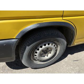 Lemy blatníků (4 ks, černé) Volkswagen T4 Transporter 1990–2003 fotografie 3