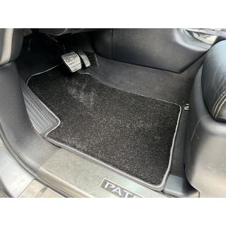 Textilní autokoberce Deluxe (3 řady, černé) fotografie 1