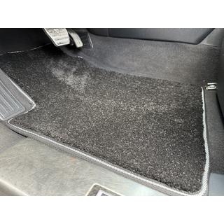 Textilní autokoberce Deluxe (3 řady, černé) fotografie 2