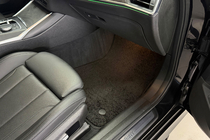 BMW řada 3 G20/G21 2018– Textilní autokoberce Deluxe (černé) fotografie 3