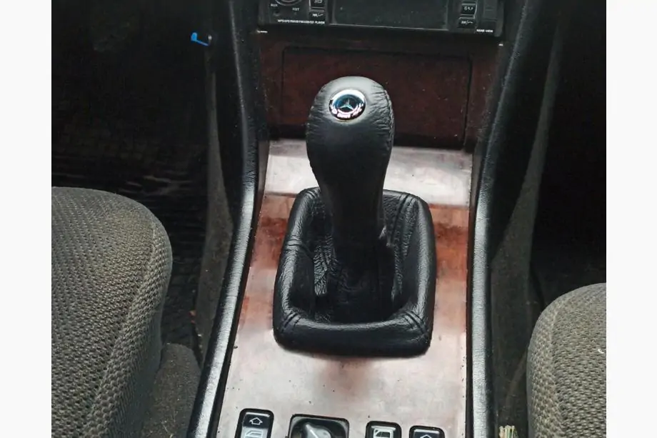 Mercedes E-Class W124 1984–1997 Kožená manžeta řadicí páky s hlavicí Fotografie 2