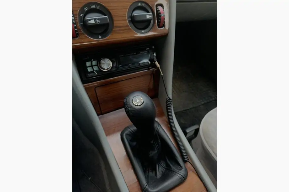 Mercedes E-Class W124 1984–1997 Kožená manžeta řadicí páky s hlavicí Fotografie 1
