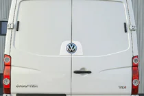 Volkswagen Crafter 2006–2016 Nerezový rámeček zadního loga fotografie 1