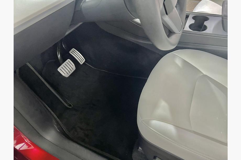 Tesla Model Y 2020– Textilní autokoberce Deluxe (2020-2024, černé) Fotografie 6
