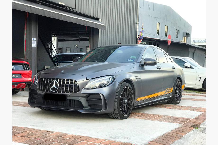 Mercedes C-Class W205 2014–2021 Sada body kitu se zadním difuzorem (design Black Mamba C63GT) Image