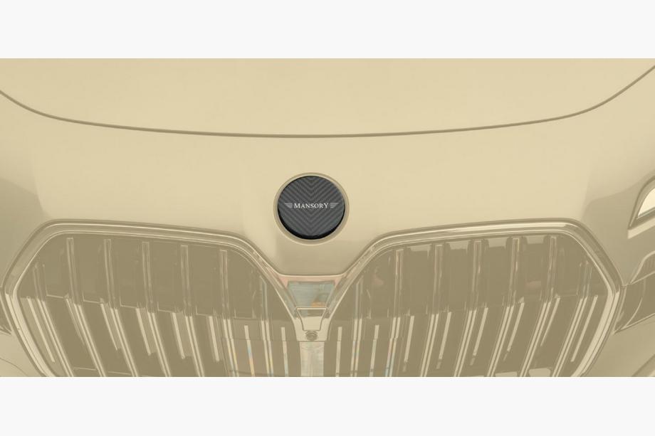 BMW řada 7 G70/G71 2022– Přední emblém MNSR (karbon) Image