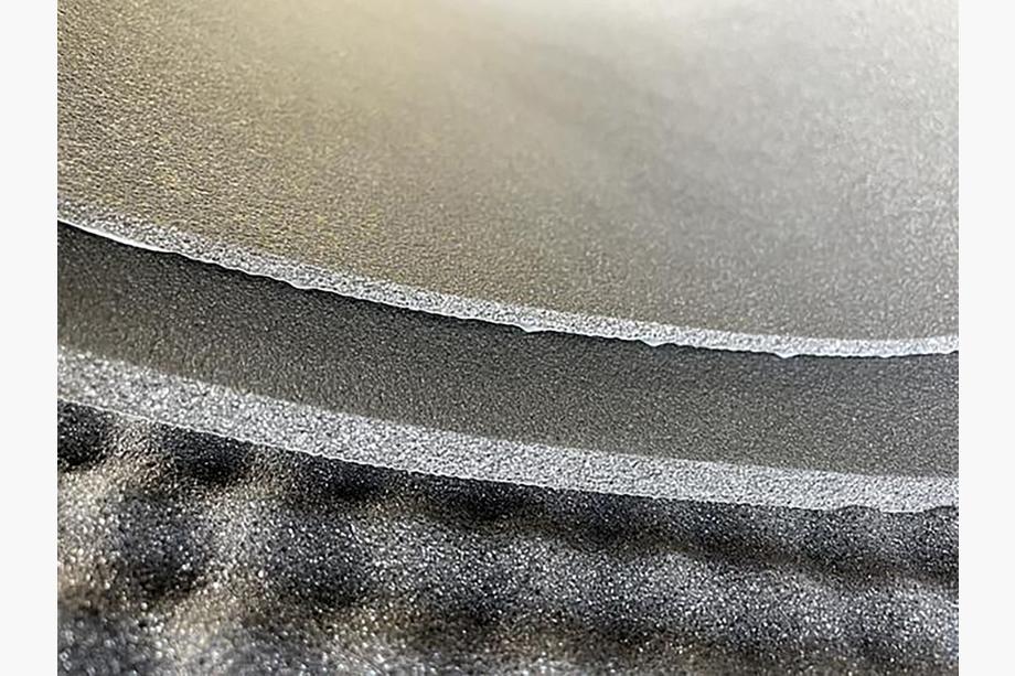 Akustická a tepelná izolace ULTIMATE ACCENT PRO 4 mm, elastická PPE pěna s voděodolným lepidlem, plát (0,5 m x 0,75 m) Image