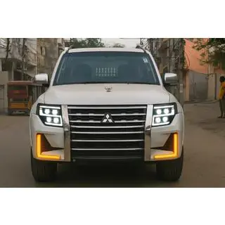 Přední světlomety LXR Mitsubishi Pajero Wagon IV 2006–2021 fotografie 1