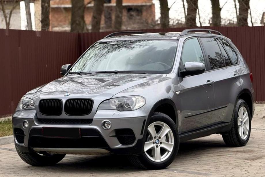 BMW X5 E70 2007–2013 OEM lemy blatníků (lišty) Přední pravá (1 ks) Image