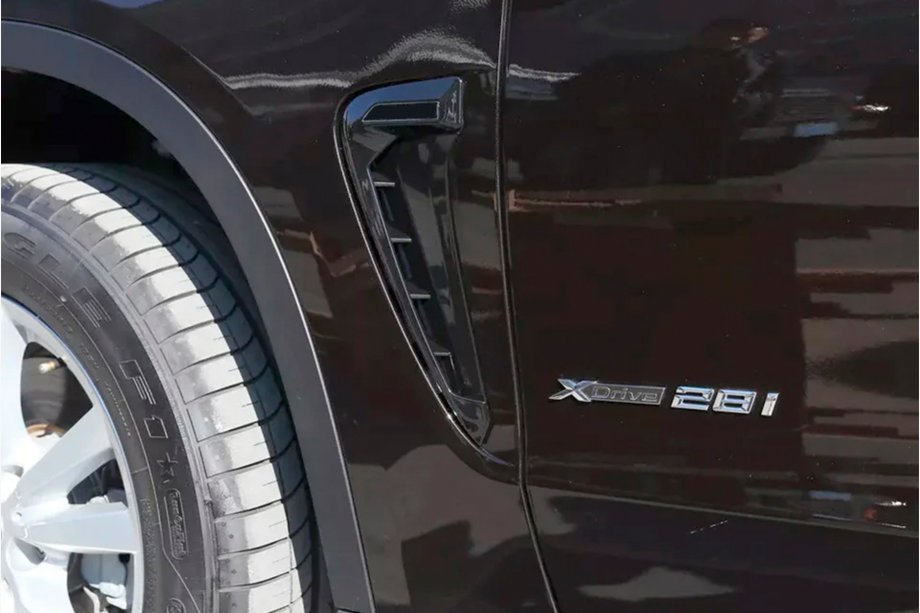 BMW X5 F15 2013–2018 Boční žábry ve stylu Black pro X5M F85 Fotografie 2