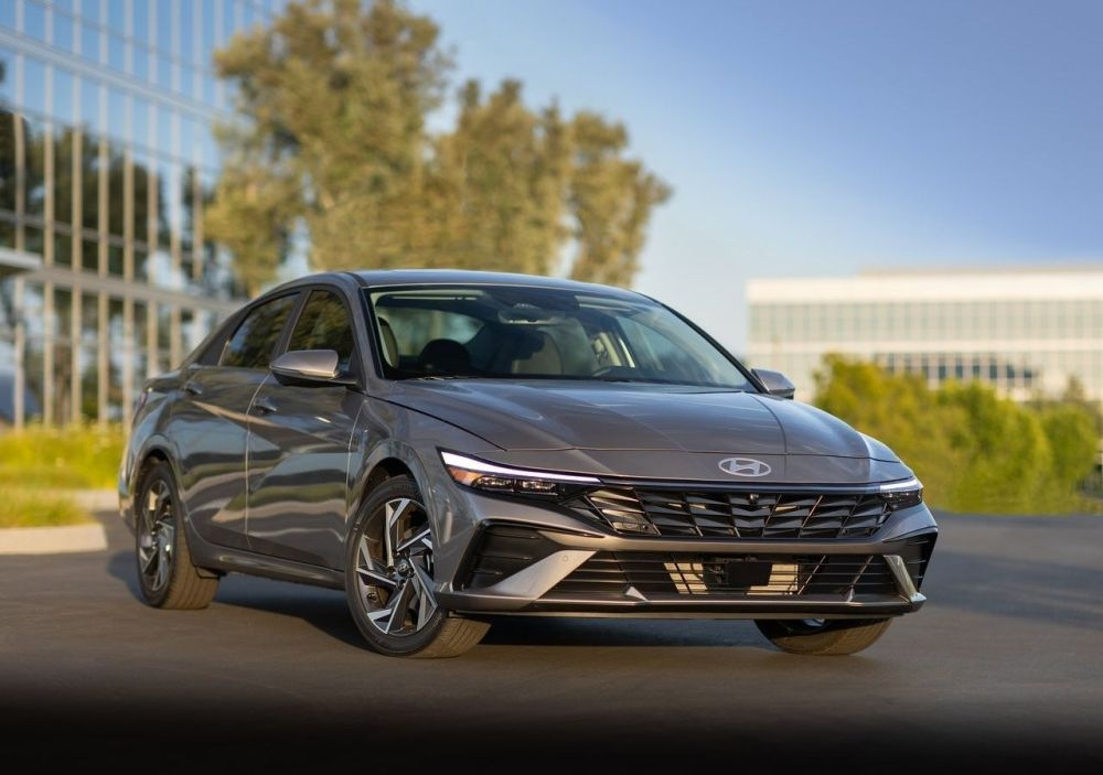 Modernizovaný Hyundai Elantra VII generace: svěží pohled na sedan
