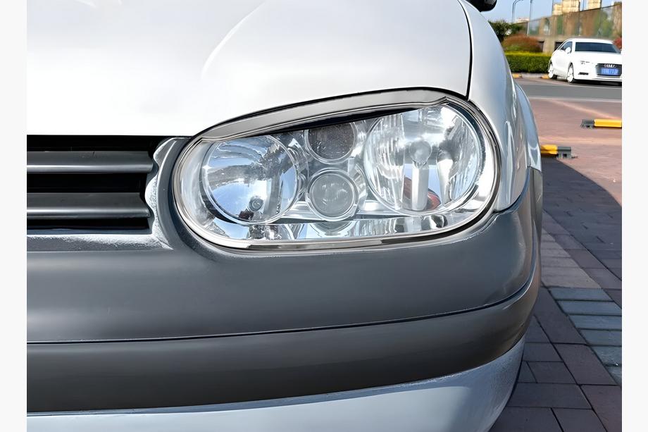 Volkswagen Golf 4 1997–2006 Chromové rámečky světlometů „brýle“ V3 (2 ks, plast) Image
