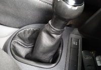 Volkswagen Caddy 2004–2010 Kožená manžeta řadicí páky fotografie 4