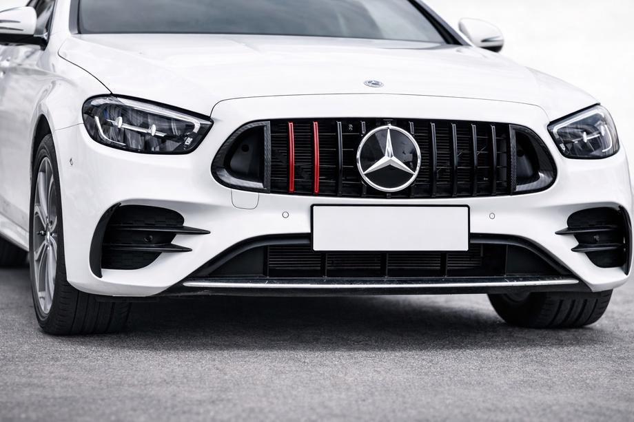 Mercedes E-class Coupé C238 2016–2024 Přední maska chladiče Rocket (pro AMG Line 2020-2023) Image