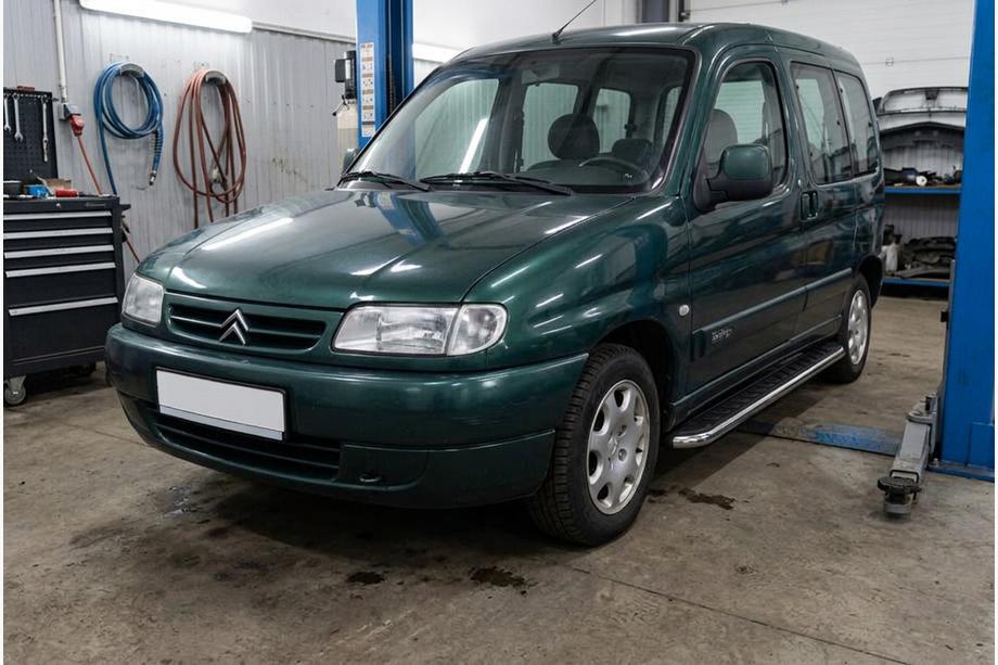 Citroen Berlingo 1996–2008 Boční prahy Maydos V1 (2 ks, hliník ↗ nerez) Image