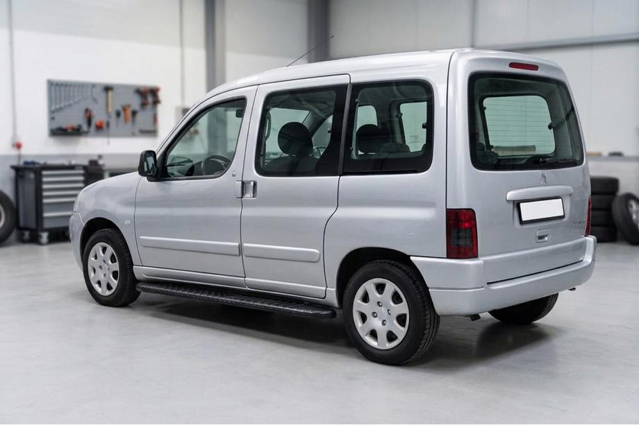 Citroen Berlingo 1996–2008 Boční prahy Bosphorus Black (2 ks, hliník) Image