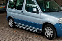 Peugeot Partner 1996–2008 Boční nášlapy Rainbow (2 ks, hliník) fotografie 1