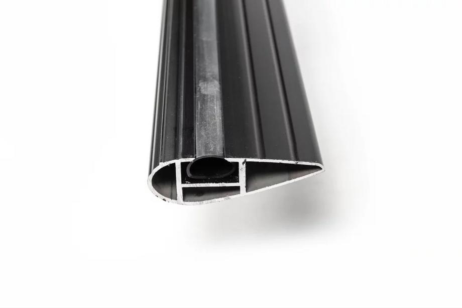 Subaru Crosstrek 2011–2017 Příčníky do fixních bodů (uzamykatelné) Wingbar V3 (2 ks) Černé Fotografie 11