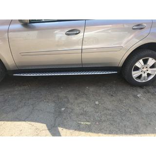 OEM boční prahy (2 ks, hliník) Mercedes ML W164 2005–2011 fotografie 3