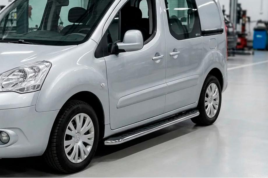 Peugeot Partner Tepee 2008–2018 Boční prahy Maydos V1 (2 ks, hliník ↗ nerez) Image