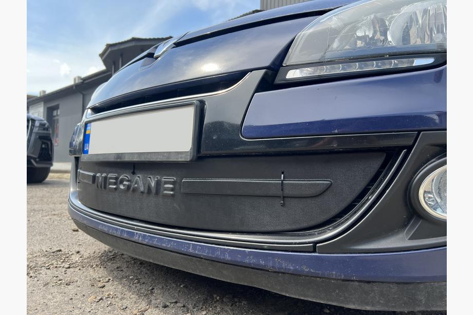 Renault Megane III 2009–2016 Zimní kryt masky chladiče (2009-2013, spodní) Fotografie 4