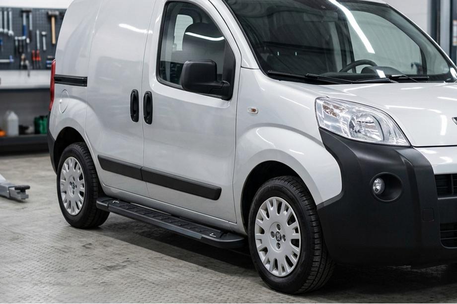 Citroen Nemo 2007–2017 Boční nášlapy RedLine Black (2 ks, hliník) Image