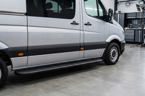 Mercedes Sprinter W906 2006–2018 Boční prahy Bosphorus Black (2 ks, hliník) fotografie 1