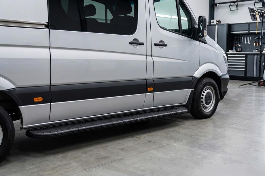 Mercedes Sprinter W906 2006–2018 Boční prahy Bosphorus Black (2 ks, hliník) Image