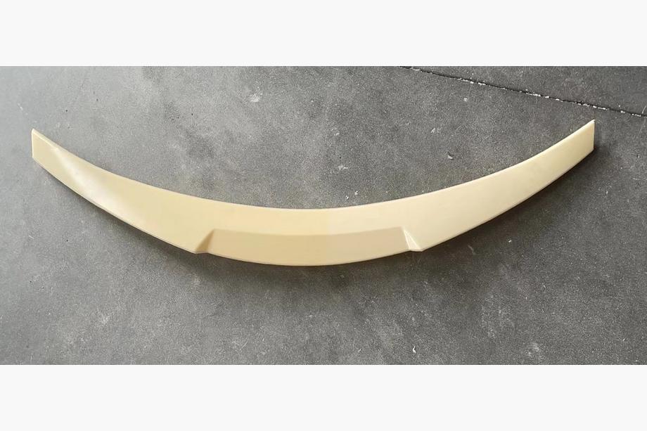 BMW řada 1 E81/E82/E87/E88 2004–2011 Spoiler ve stylu M4 (pro E82, k lakování) Image