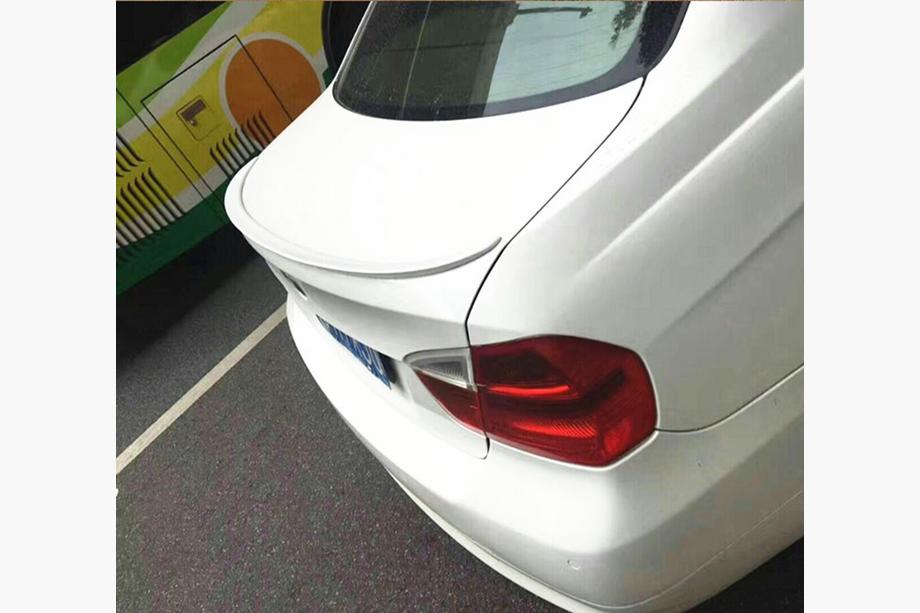 BMW řady 3 E90/E91 2005–2011 Spoiler ve stylu M3 (pro E90, k lakování) Image