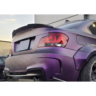 Spoiler ve stylu M4 (pro E82, černý lesk)