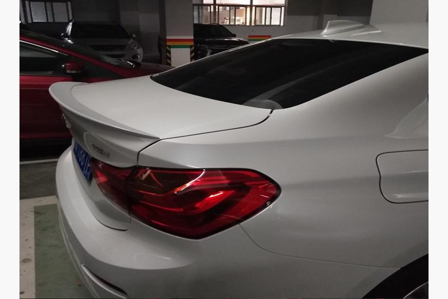 BMW řada 1 F20/F21 2011–2019 Spoiler P-Style (pro F52, černý lesk) Image