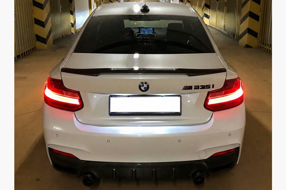 BMW řady 2 F22/F23 2014–2021 Spoiler M4 Style pro F22, černý lesk Image