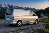 Volkswagen T5 Transporter 2003–2010 Boční nášlapy Duru (2 ks, hliník) Dlouhý rozvor fotografie 2