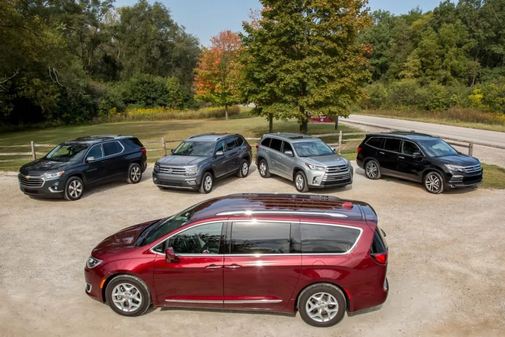 Minivan nebo crossover: co zvolit pro rodinu a cestování?