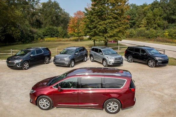 Minivan nebo crossover: co zvolit pro rodinu a cestování?