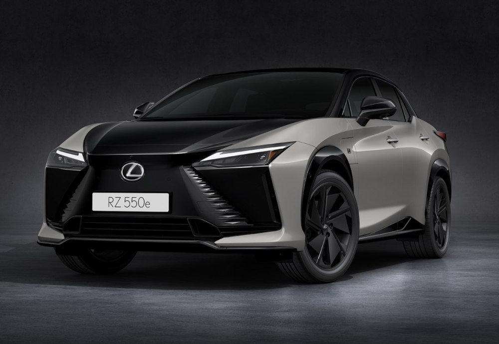 Lexus RZ 550e F Sport 2025: Recenze sportovního elektrického crossoveru