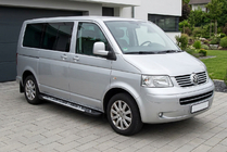 Volkswagen T5 Caravelle 2004–2010 Boční nášlapy Sunrise (2 ks, hliník) Krátký rozvor fotografie 1