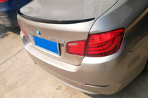 BMW řada 5 F10/F11 2010–2016 Spoiler ve stylu OEM (pro F10, černý lesk) fotografie 1