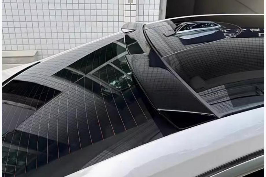 BMW řada 5/i5 G60/G60E/G61 2023– Spoiler M4-Style (černý lesk) Image