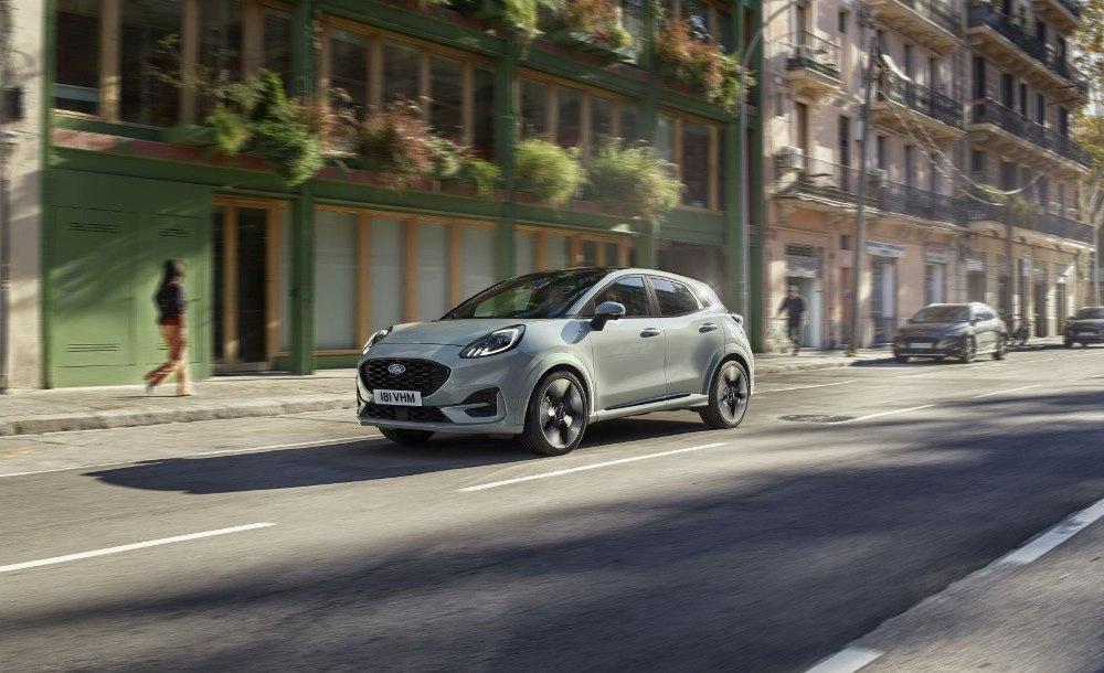Recenze Ford Puma 2025: modernizovaný styl a dynamika