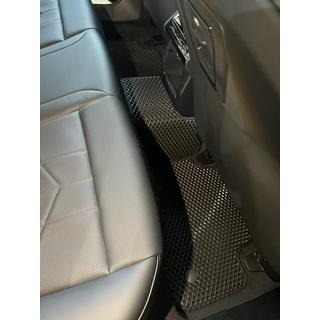 EVA autokoberce do interiéru (pro G60/61, černé) BMW řada 5/i5 G60/G60E/G61 2023– fotografie 4